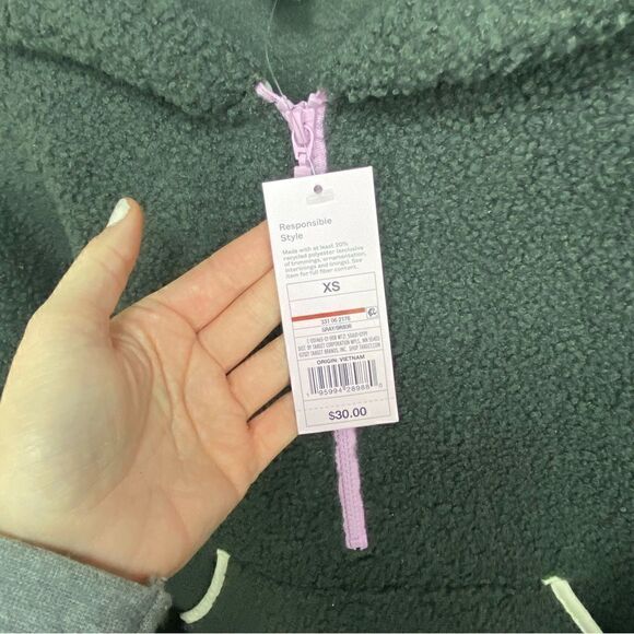 Wild Fable -  gray crop fuzzy hoodie - Picture 9 of 9